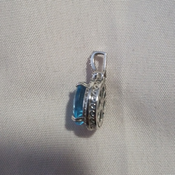 925 Sterling Silver Pendant Blue Topaz - Picture 3 of 4